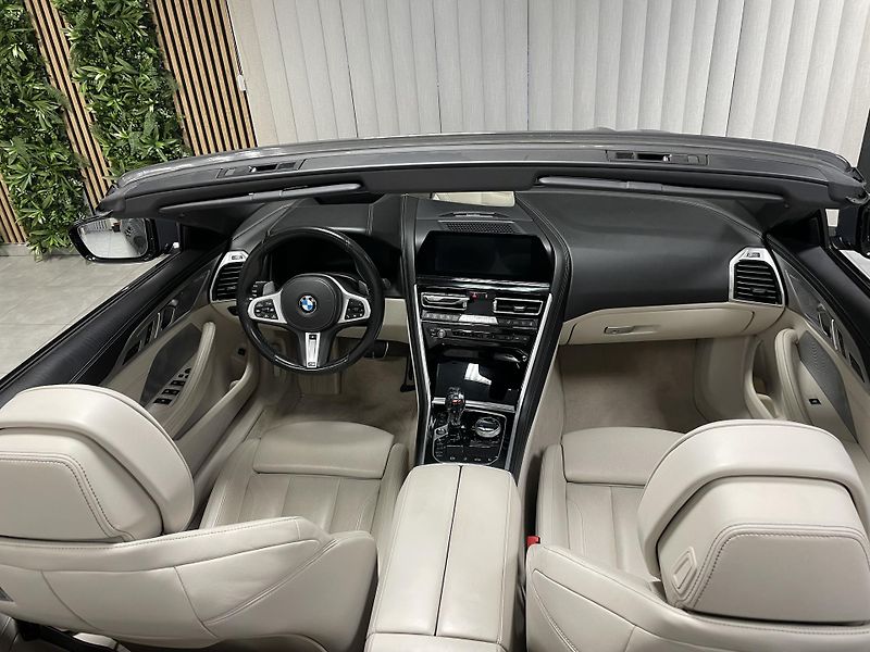 BMW Řada 8 M850i xDrive Laser REZERVACE  - fotka 15 z 21