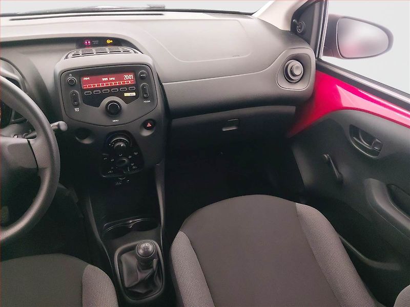 Toyota Aygo (2019) x-cite 1.0 VVT-i - fotka 8 z 12