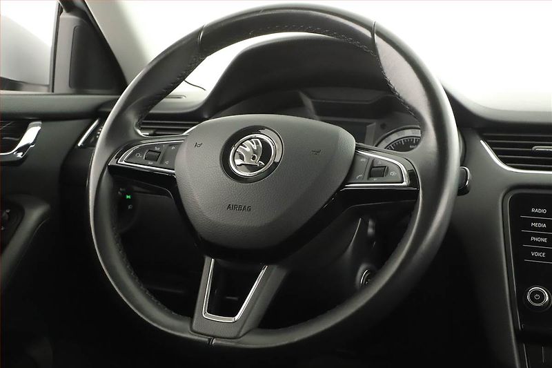 Škoda Octavia (2018) 1.6 TDI, Automat, Serv.kniha - fotka 8 z 15