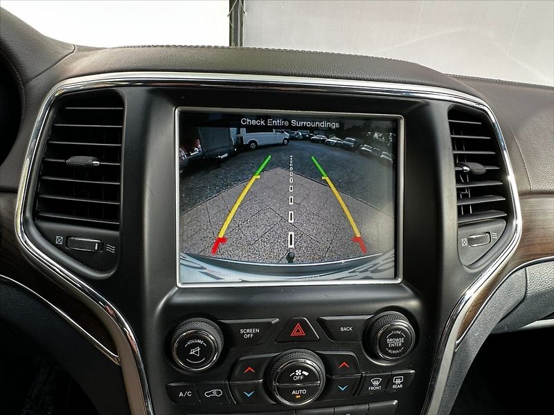 Jeep Grand Cherokee 3,0 184kW Overland 4x4 - fotka 31 z 45
