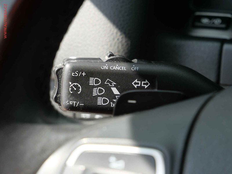 Volkswagen Tiguan (2014) 2.0TDi 4x4, DSG, TZ, AC - fotka 14 z 20