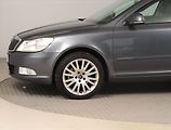 Škoda Octavia (2010) Elegance 2.0 TDI, Xenony - náhled 14