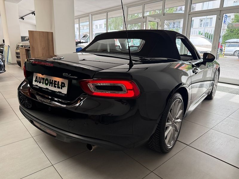 Fiat 124 Spider (2018) 1.4 Turbo AT Lusso - fotka 4 z 28