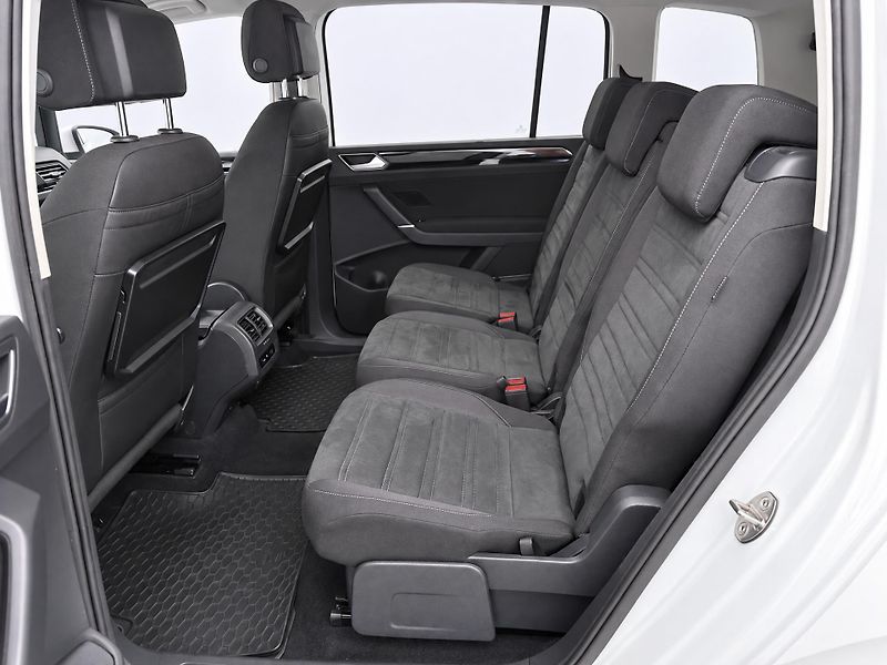 Volkswagen Touran 1,4 TSI Highline CZ Aut.klima - fotka 15 z 36