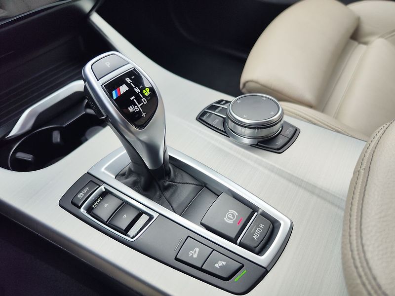 BMW X4 30d/190kW xDrive M-Paket AT - fotka 27 z 35