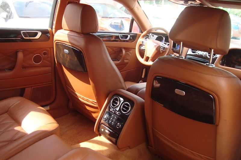 Bentley Continental Flying Spur (2013) SPEED 6.0 W12 - fotka 23 z 49
