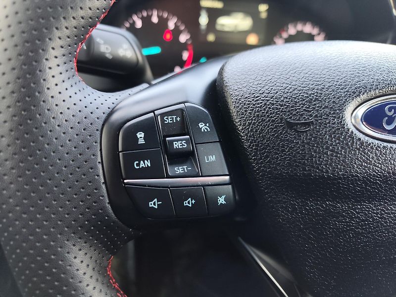 Ford Focus ST-LINE - fotka 17 z 24