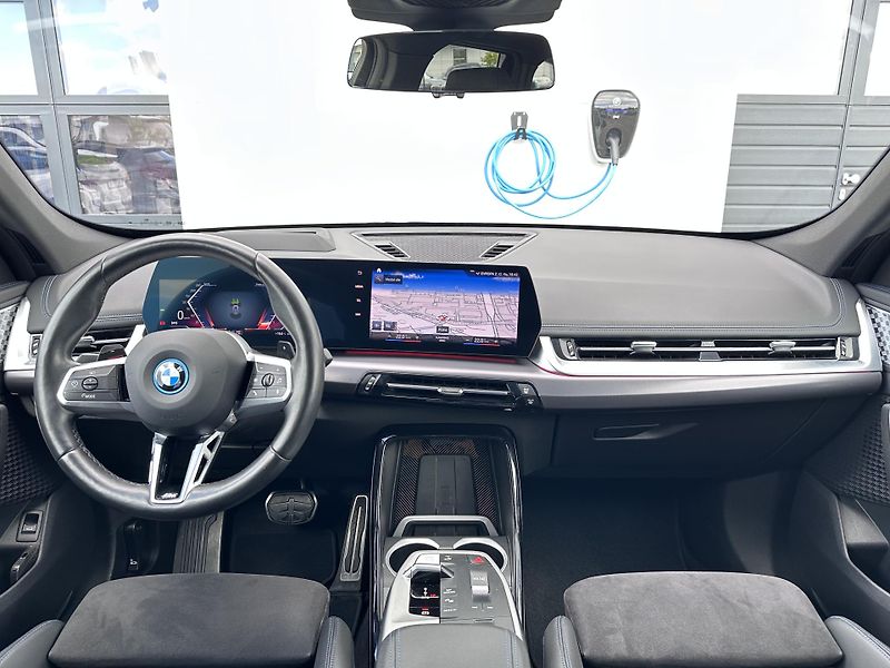 BMW X1 xDrive30e M-Sport - fotka 6 z 28