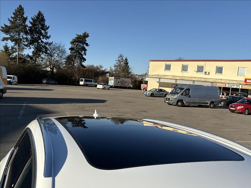 Audi Q5 3,0 TDi176kW 3x S-line,Max výb - fotka 27 z 50