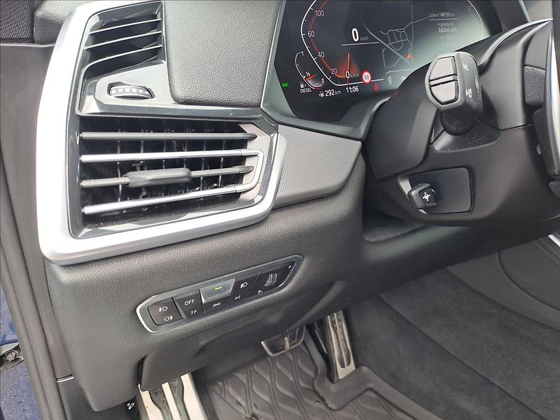 BMW X5 xDrive 30d M-Paket ČR - fotka 14 z 23