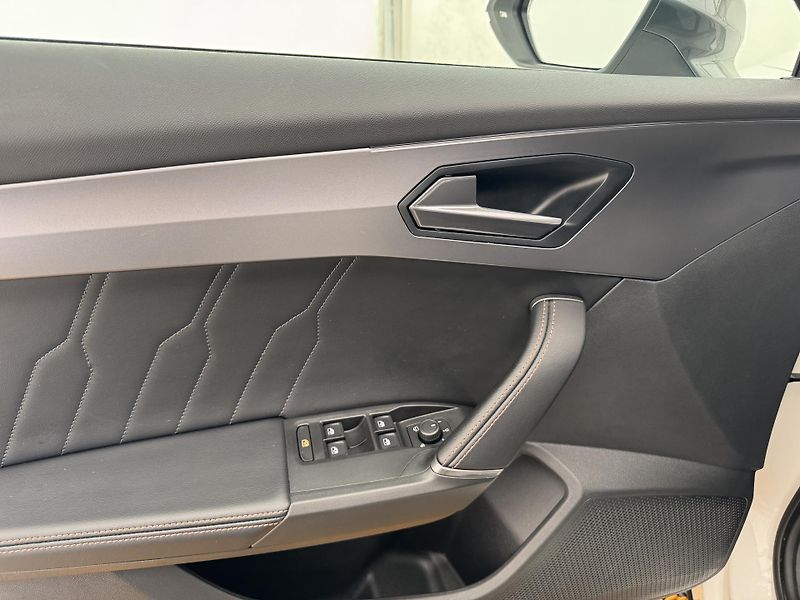Cupra Formentor 1.5Tsi*CZ*DPH*1-MAJ*ZARUKA* - fotka 10 z 43