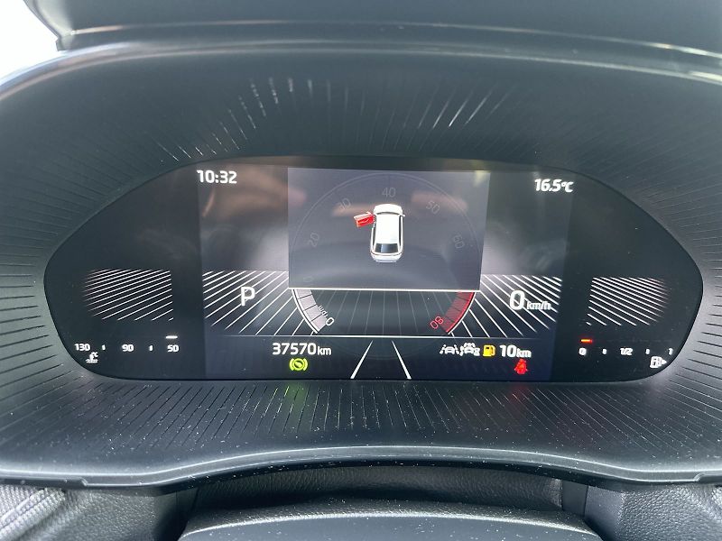 Škoda Fabia (2024) 1.0 TSI DSG Top Selection - fotka 7 z 31