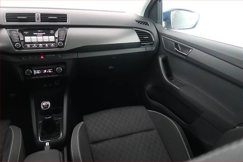 Škoda Fabia (2014) Style 1.2 TSI, Serv.kniha - fotka 8 z 18