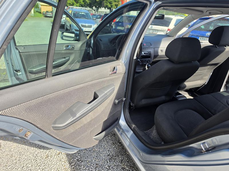 Škoda Fabia 1.2 12V HTP 47kw TZ - fotka 12 z 37