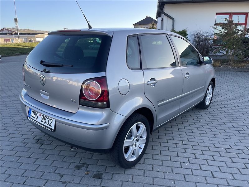 Volkswagen Polo 1,4 i 16V Kima ESP Tempomat - fotka 4 z 31