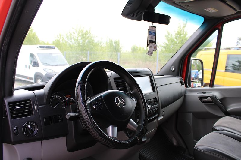Mercedes-Benz Sprinter 519 CDI 9míst Maxi+klima+webas - fotka 9 z 23