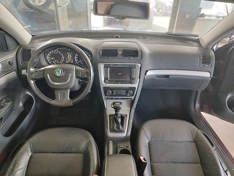 Škoda Octavia (2010) 1,6TDI,77KW,DSG,ALU,NAVI - fotka 20 z 29