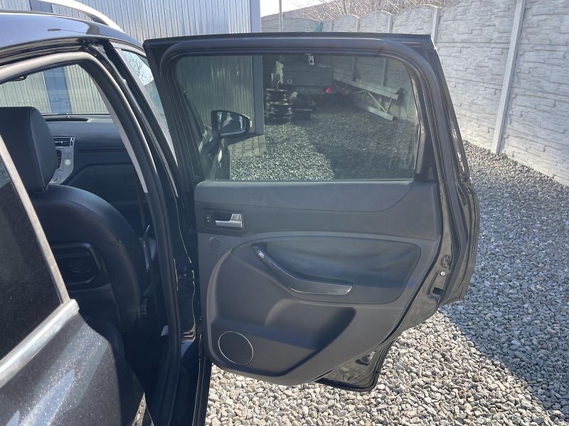 Ford Kuga 2.0TDC-i 4x4 135PS TITANIUM!!! - fotka 134 z 189