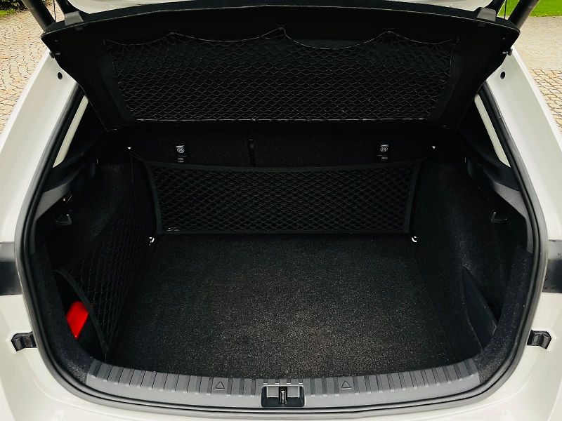 Škoda Scala 1.6TDI AUTOMAT SERVISKA TAŽNÉ - fotka 20 z 46
