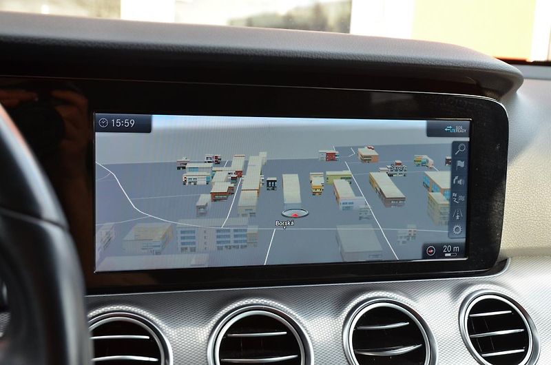 Mercedes-Benz Třídy E (2019) E 220d // REZERVOVÁNO // - fotka 35 z 46