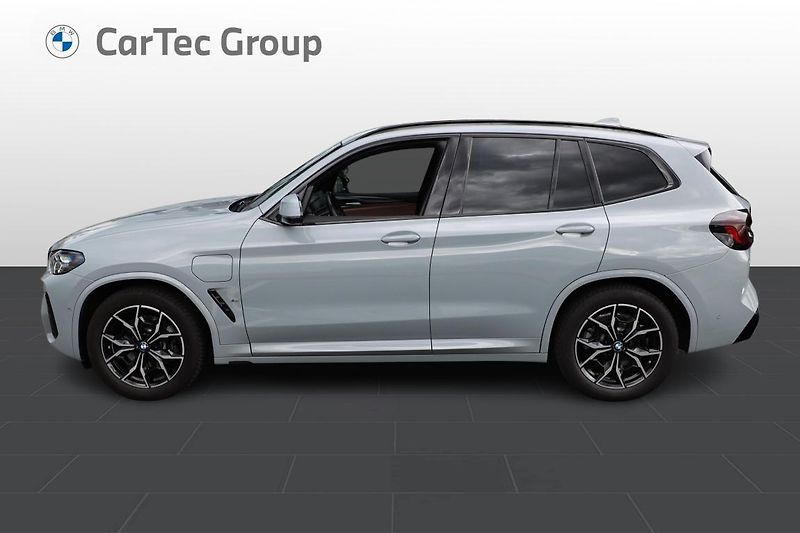 BMW X3 xDrive30e - fotka 3 z 17