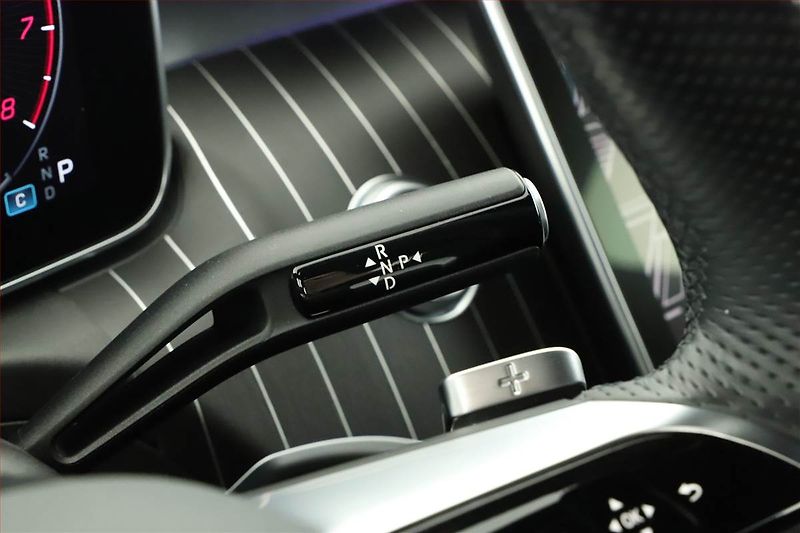 Mercedes-Benz Třídy C (2023) C 300 4MATIC - fotka 10 z 27