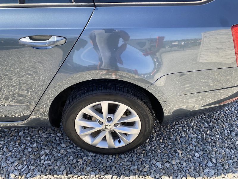 Škoda Octavia 1.6TDi 115PS DSG DPH REZERVACE - fotka 33 z 154