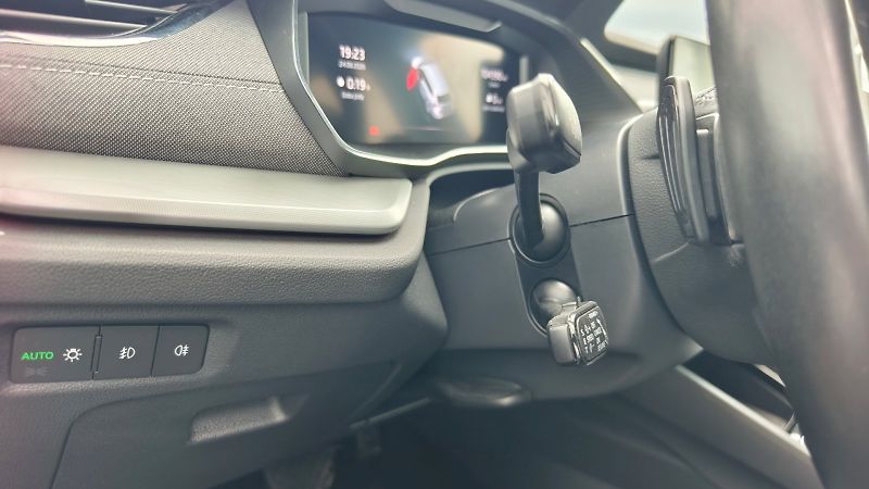 Škoda Octavia (2023) OCT.COM M-HEV STY TS 110/1.5 A - fotka 14 z 34