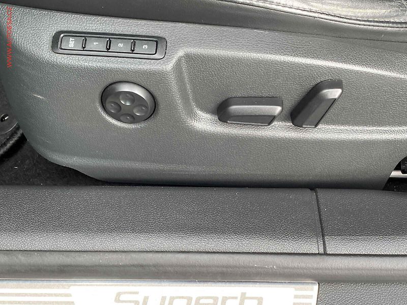 Škoda Superb (2010) 2.0TDi, DSG, xenon, park - fotka 12 z 19
