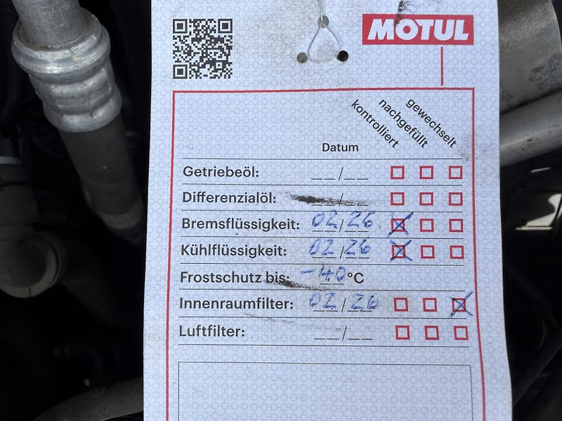 Mercedes-Benz Třídy C 180 CGI AUTOMAT LED NAVIGACE - fotka 37 z 38