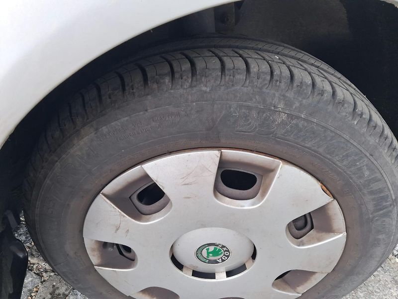 Škoda Fabia (2000) STK 5/28,jasný původ,k opravě - fotka 13 z 19