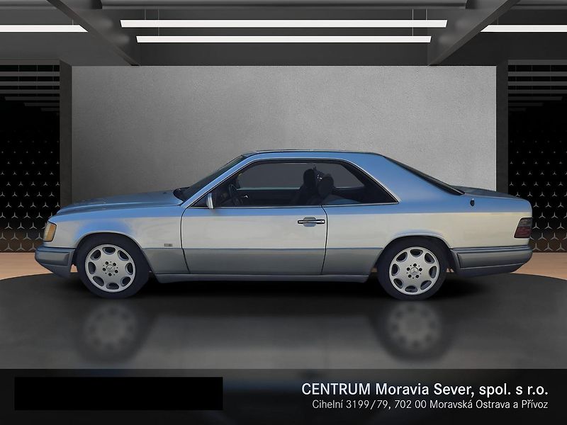 Mercedes-Benz 124 200CE  COUPÉ - fotka 2 z 21