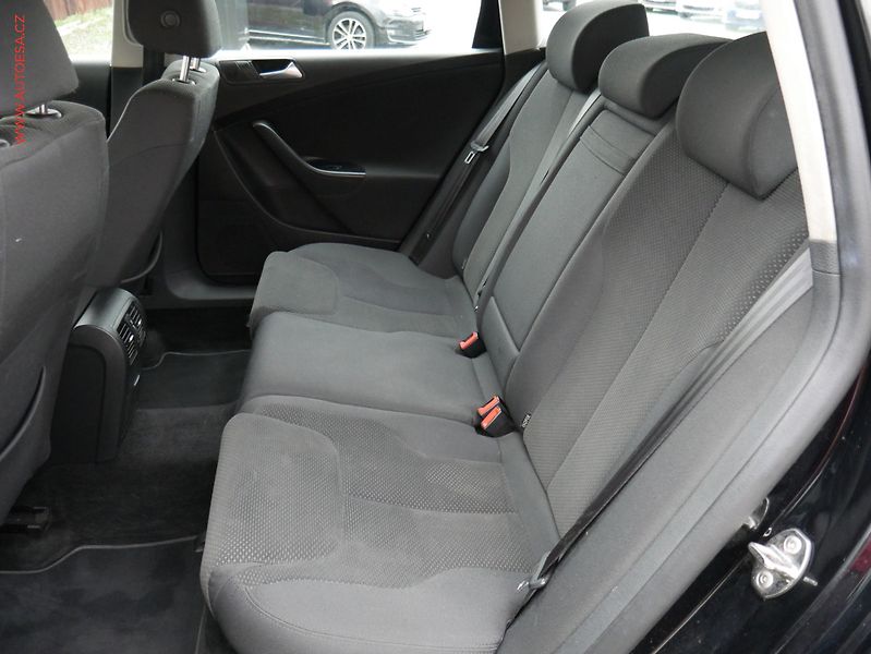 Volkswagen Passat (2010) 2.0TDi, Bixen, navi, STK3/28 - fotka 10 z 16