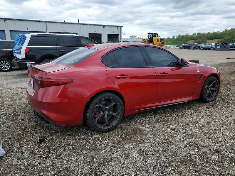 Alfa Romeo Giulia (2017) QUADRIFOGLIO 2.9 L - fotka 6 z 11