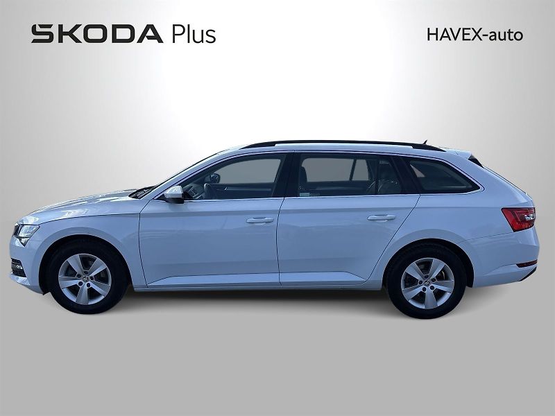 Škoda Superb (2023) Combi 2.0 TDI DSG Ambition - fotka 3 z 33