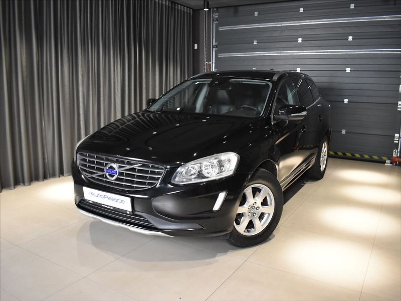 Volvo XC60 2,4 D4 SUMMUM - fotka 1 z 22
