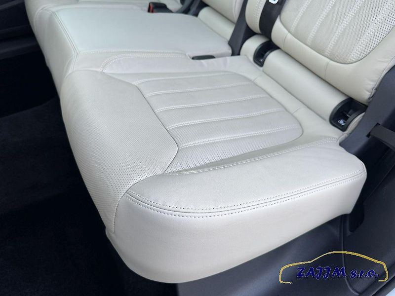 Škoda Kodiaq L&K 2.0TSi 140kw 4x4 + Webasto - fotka 34 z 50