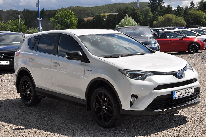 Toyota RAV4 2.5HSD 114kW - fotka 2 z 18