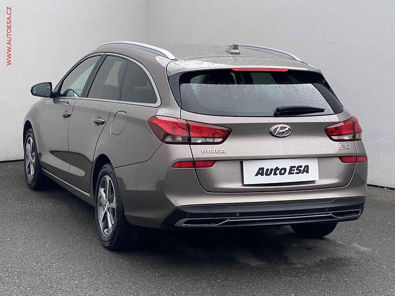 Hyundai i30 (2020) 1.6CRDi, 1.maj,ČR, Smart - fotka 6 z 17