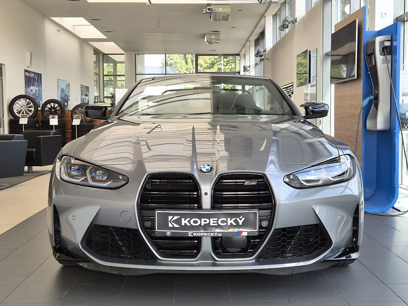 BMW M4 Competiton M xDrive - fotka 2 z 32