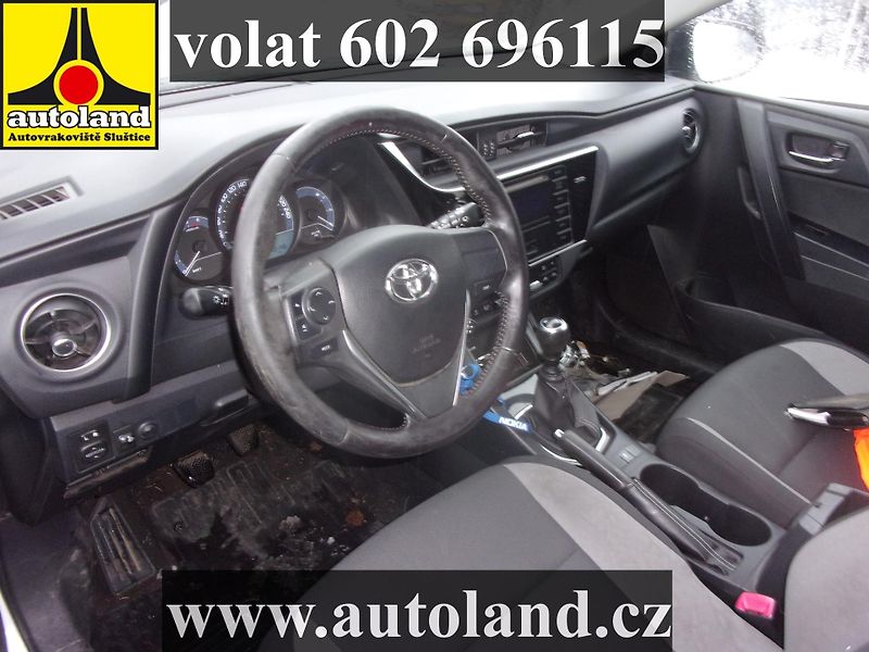Toyota Auris (2015) VOLAT 602 696115 - fotka 6 z 8