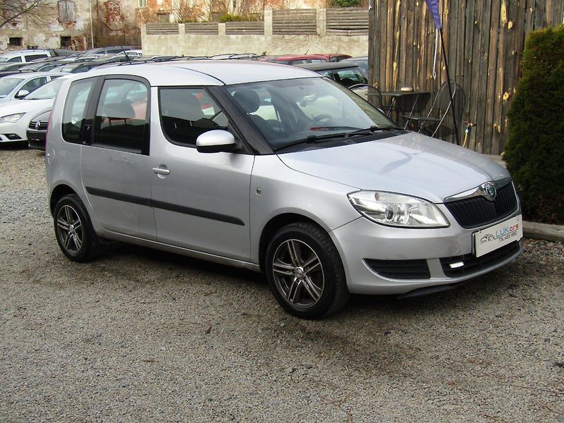 Škoda Roomster (2011) 1.6 TDI 66kW - fotka 7 z 36
