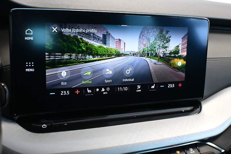 Škoda Octavia (2022) 2.0 4x4 DSG LED TOUR Virtual T - fotka 18 z 39