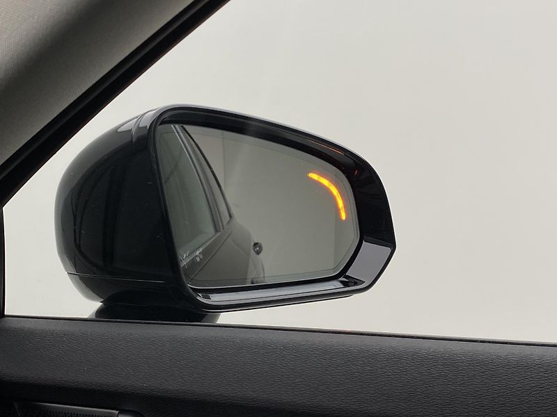 Volvo V90 T6 AWD RECHARGE DARK PLUS AUT - fotka 37 z 61