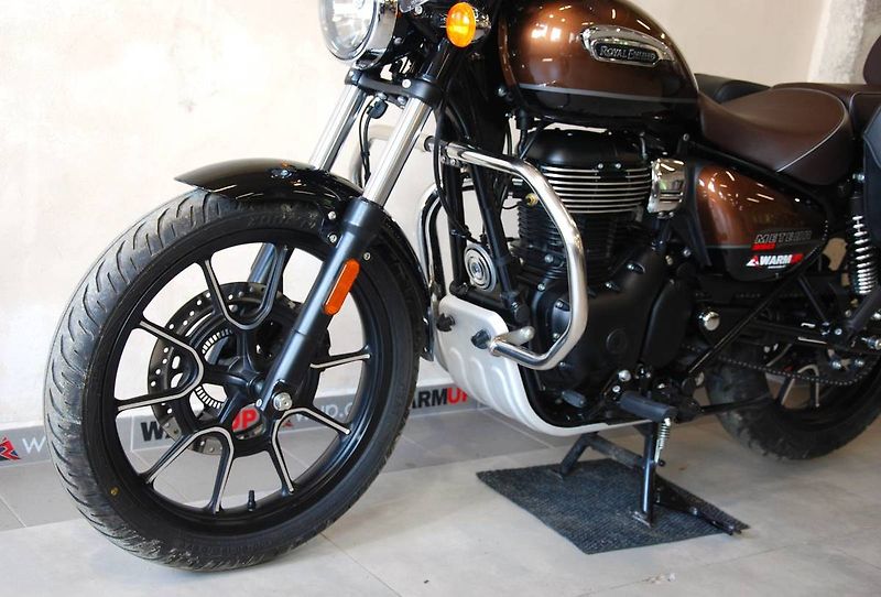 Royal Enfield Meteor 350 (2021) ZAZÁLOHOVÁNO - fotka 18 z 21