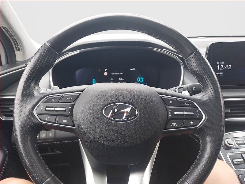 Hyundai Santa Fe (2021) 2.2 CRDi - fotka 18 z 25