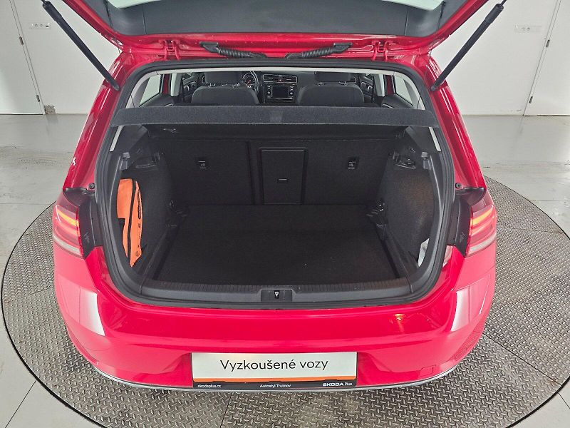 Volkswagen Golf (2018) 1.0TSI 81kW 6MT - fotka 28 z 28