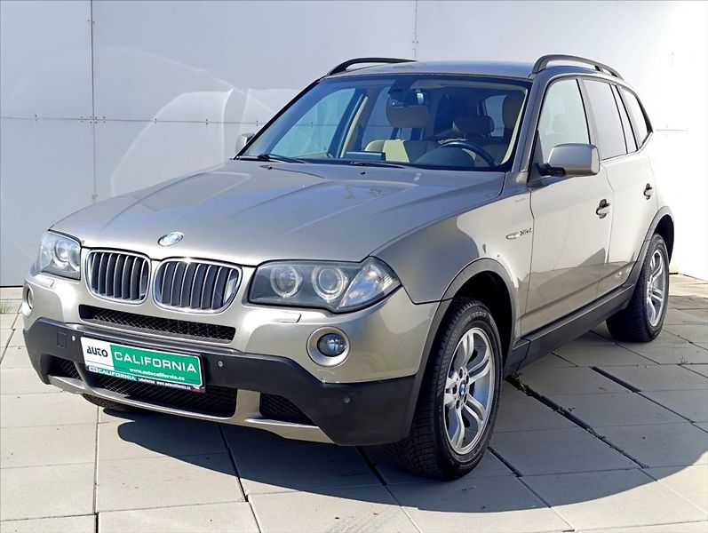BMW X3 3,0 d aut 4x4 Kůže 1majitel ČR - fotka 2 z 36