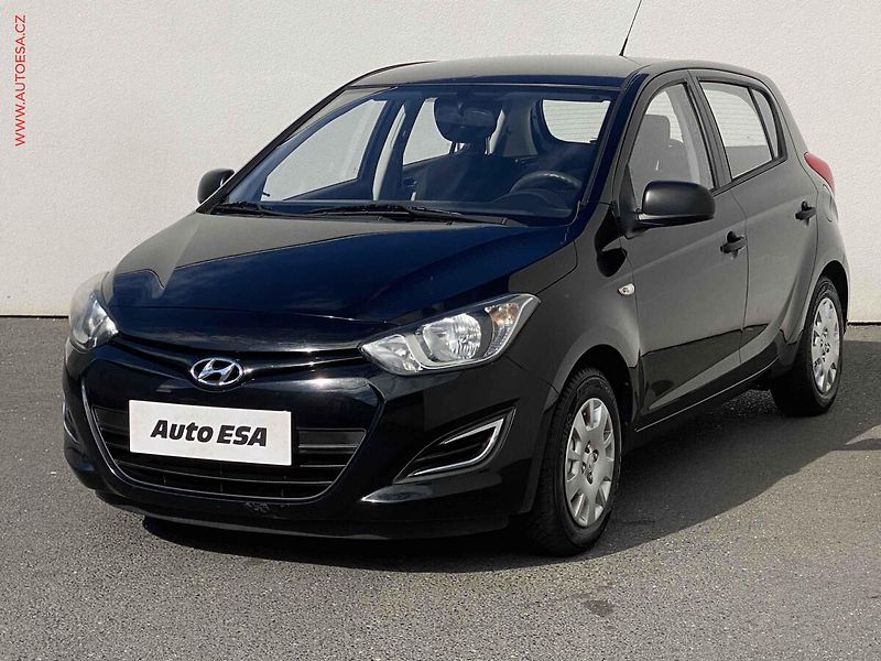 Hyundai i20 (2013) 1.2i, AC, +pneu - fotka 3 z 16