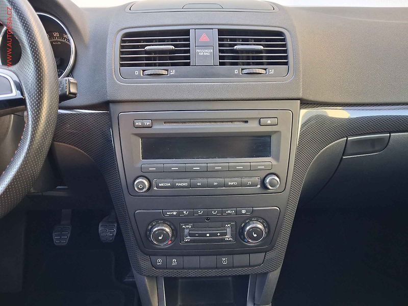 Škoda Yeti (2015) 1.4 TSi, Monte Carlo, bixen - fotka 12 z 16